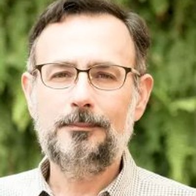 Roberto A.